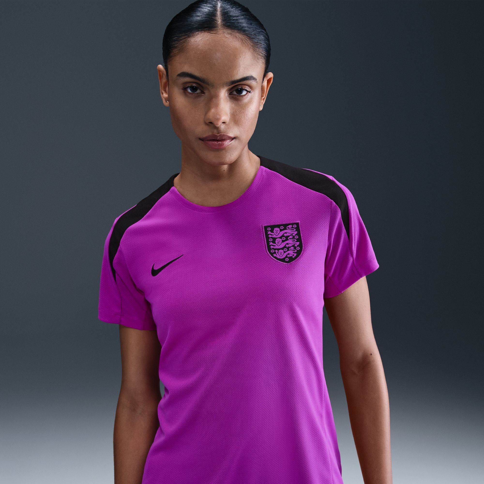 England Strike Curved Fit Nike Dri-FIT Soccer Short-Sleeve Top