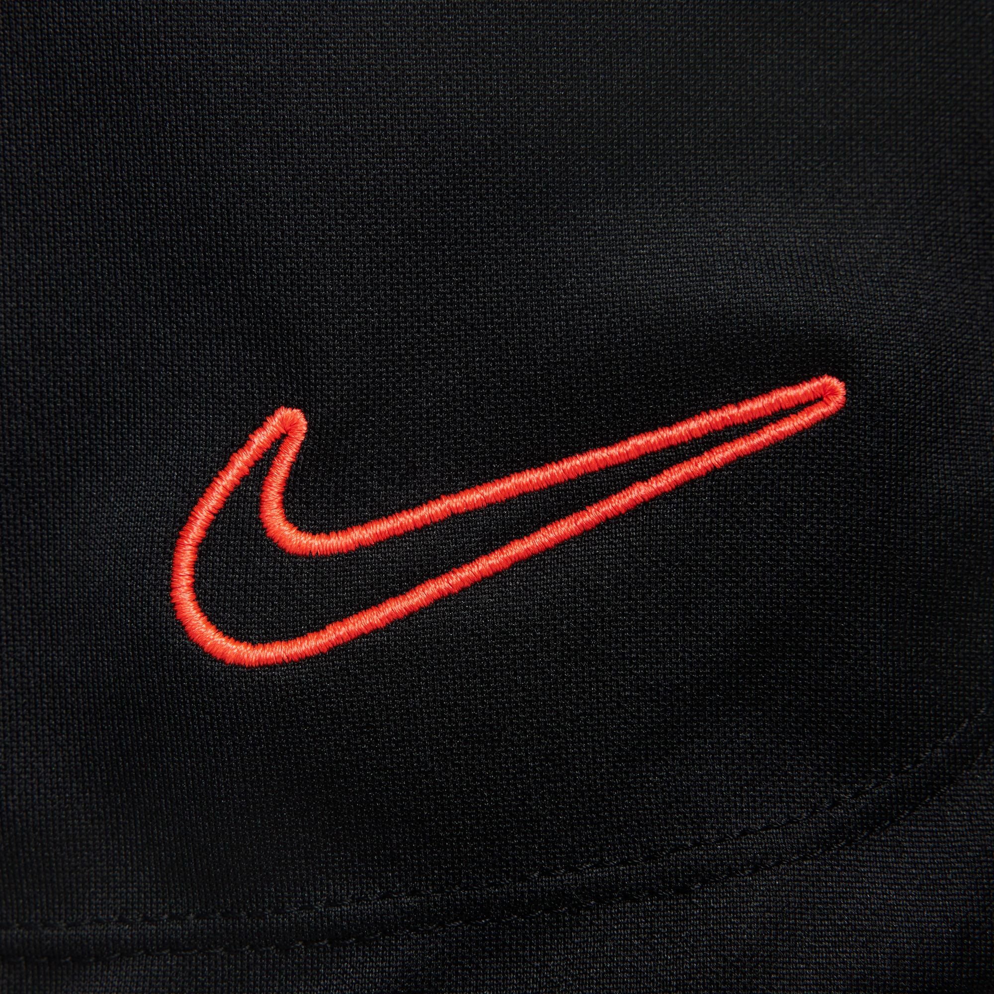 Nike Dri-FIT Academy 23 Pantalón corto de fútbol para mujer 