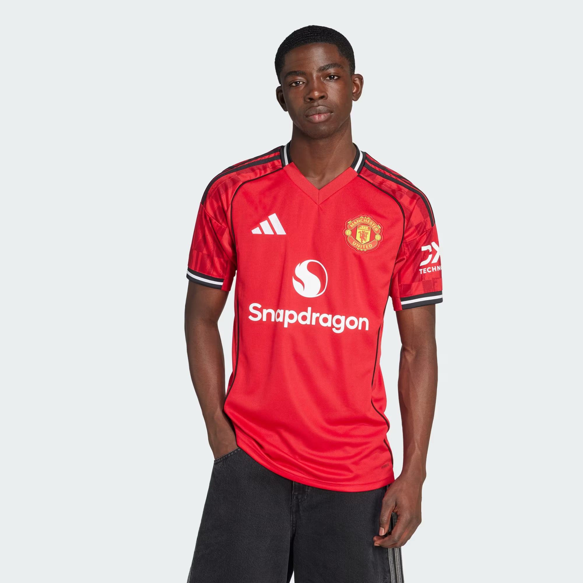 Manchester United 2025/26 Home Straight Fit Stadium Jersey